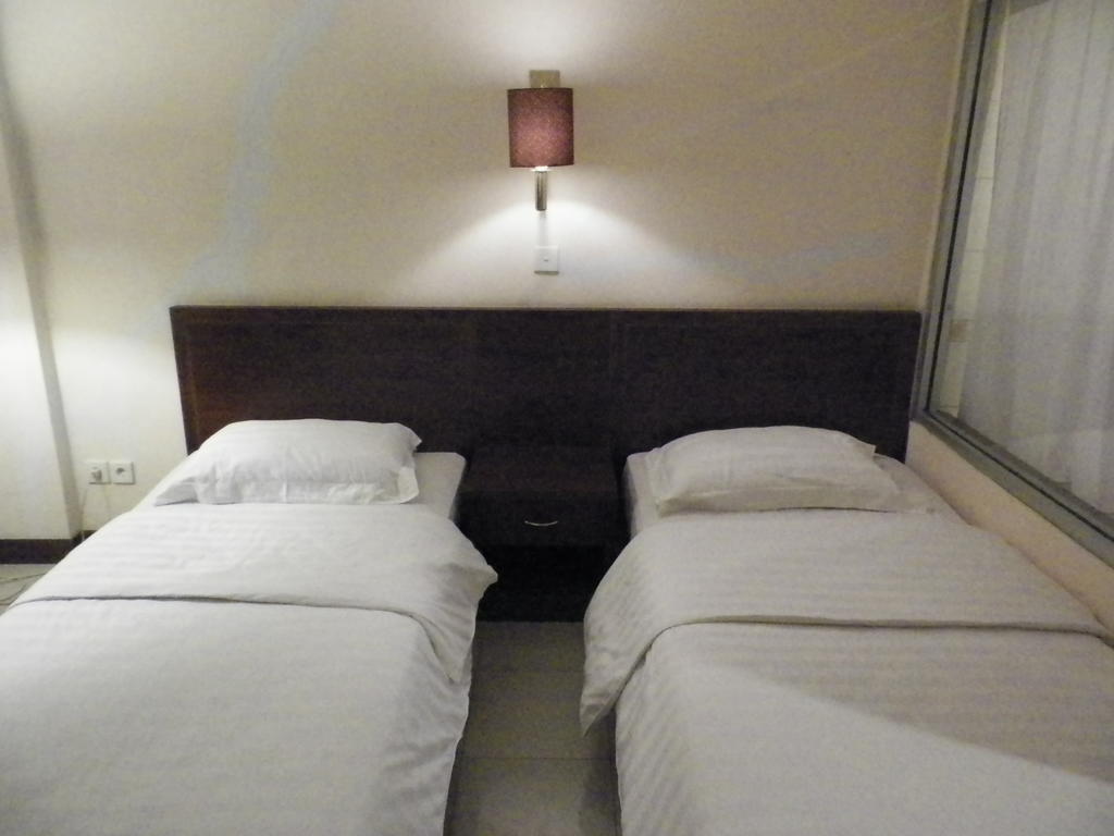 Excellent Seven Boutique Hotel Bandung Szoba fotó